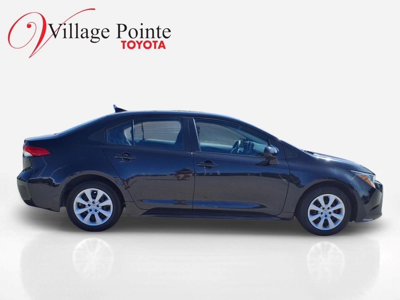 Used 2024 Toyota Corolla LE FWD image 6