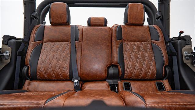 Used 2025 Jeep Gladiator Sport image 15