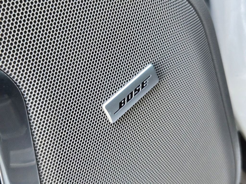 Used 2022 GMC Yukon SLT w/ SLT Premium Package image 26