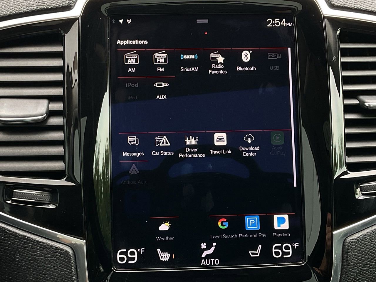 Used 2017 Volvo XC90 T6 Momentum w/ Vision Package image 34