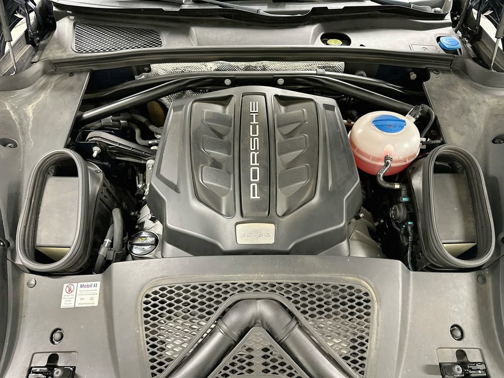 Certified 2017 Porsche Macan S AWD/4WD image 31