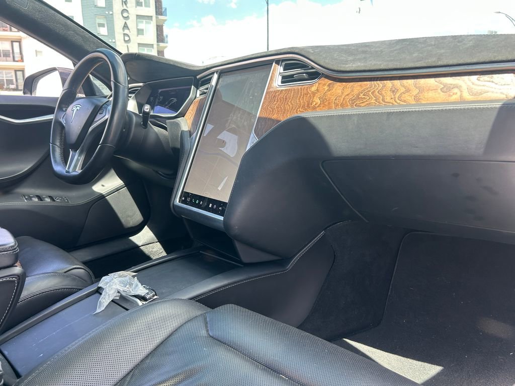 Used 2016 Tesla Model S Performance AWD/4WD image 30