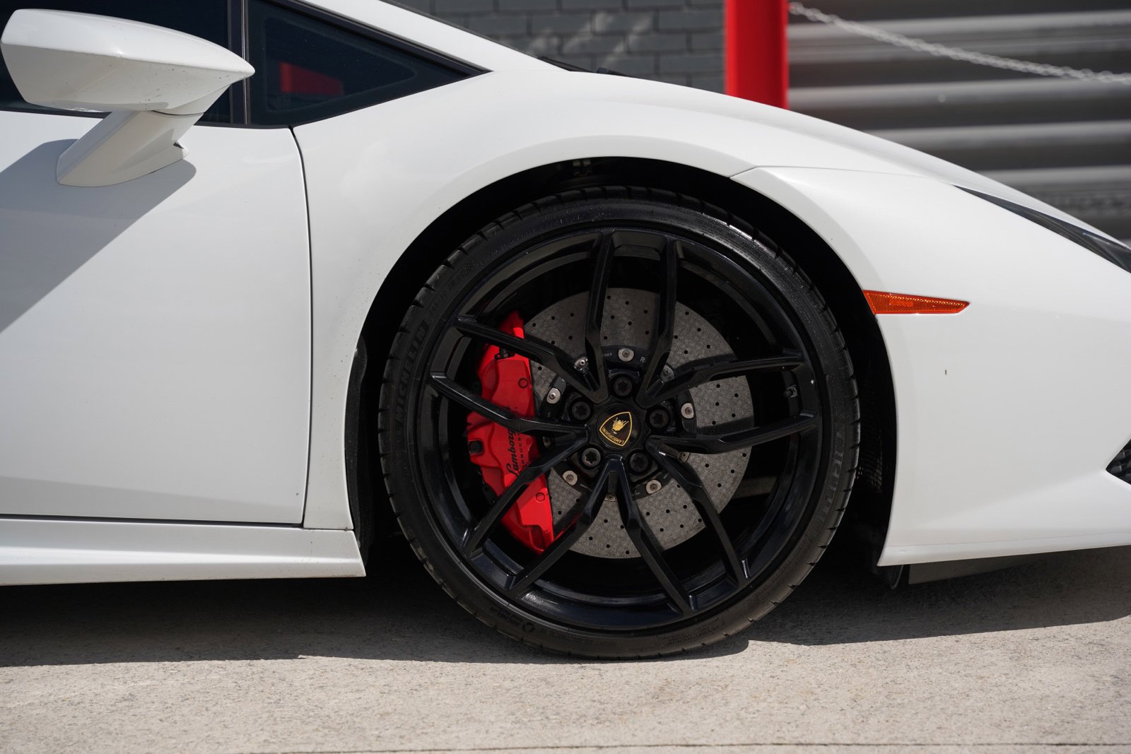 Used 2015 Lamborghini Huracan LP 610-4 AWD/4WD image 2