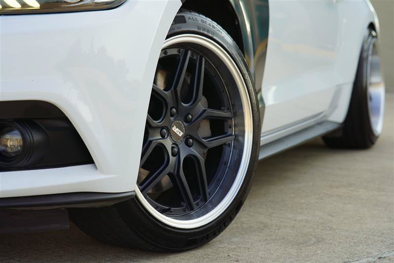 Used 2015 Ford Mustang Coupe RWD image 15