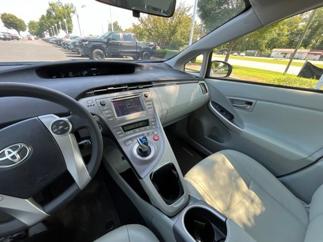 Used 2015 Toyota Prius Three FWD image 28