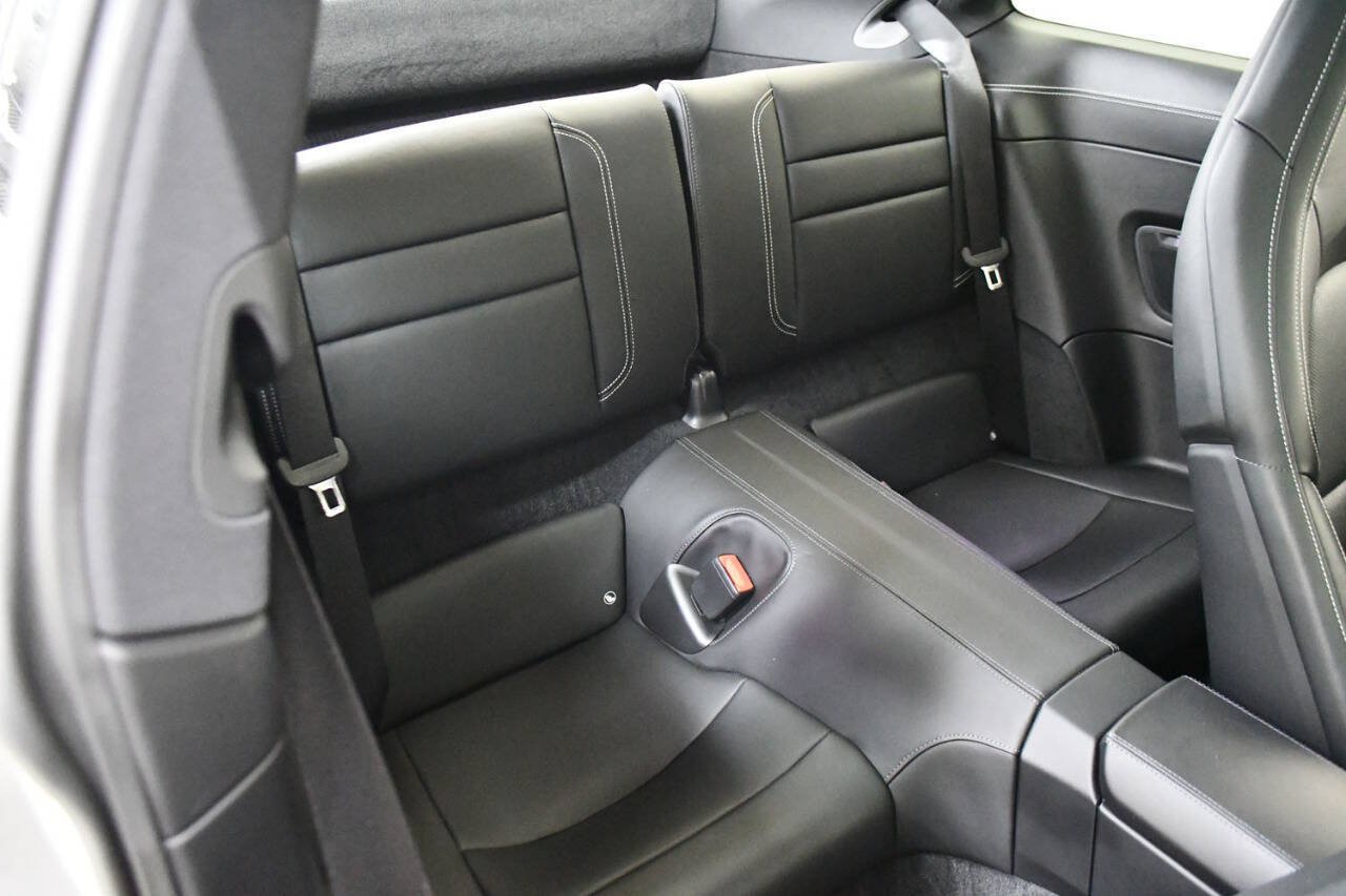 Used 2022 Porsche 911 Carrera w/ Premium Package RWD image 16