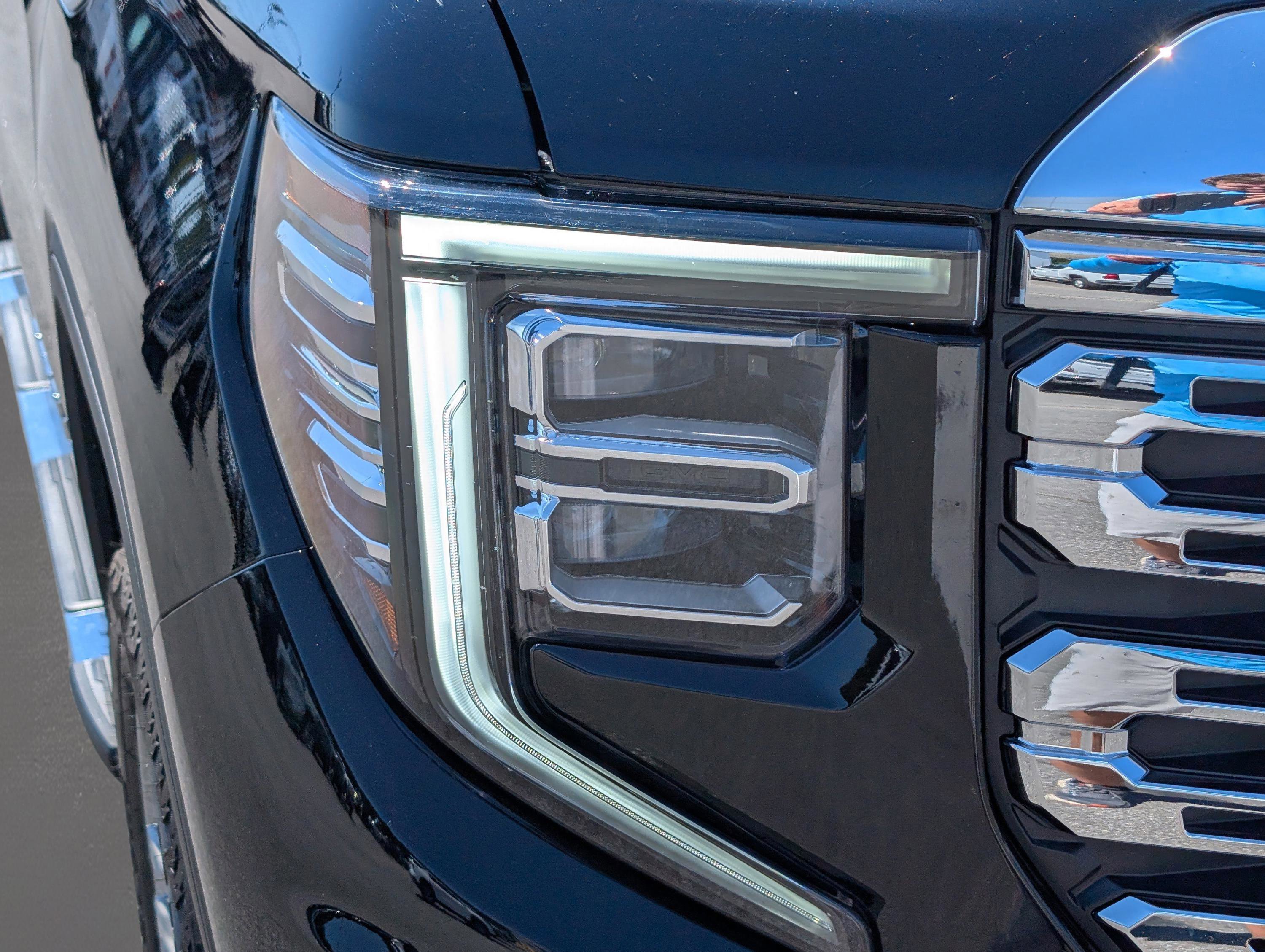 Certified 2025 GMC Sierra 1500 Denali image 4
