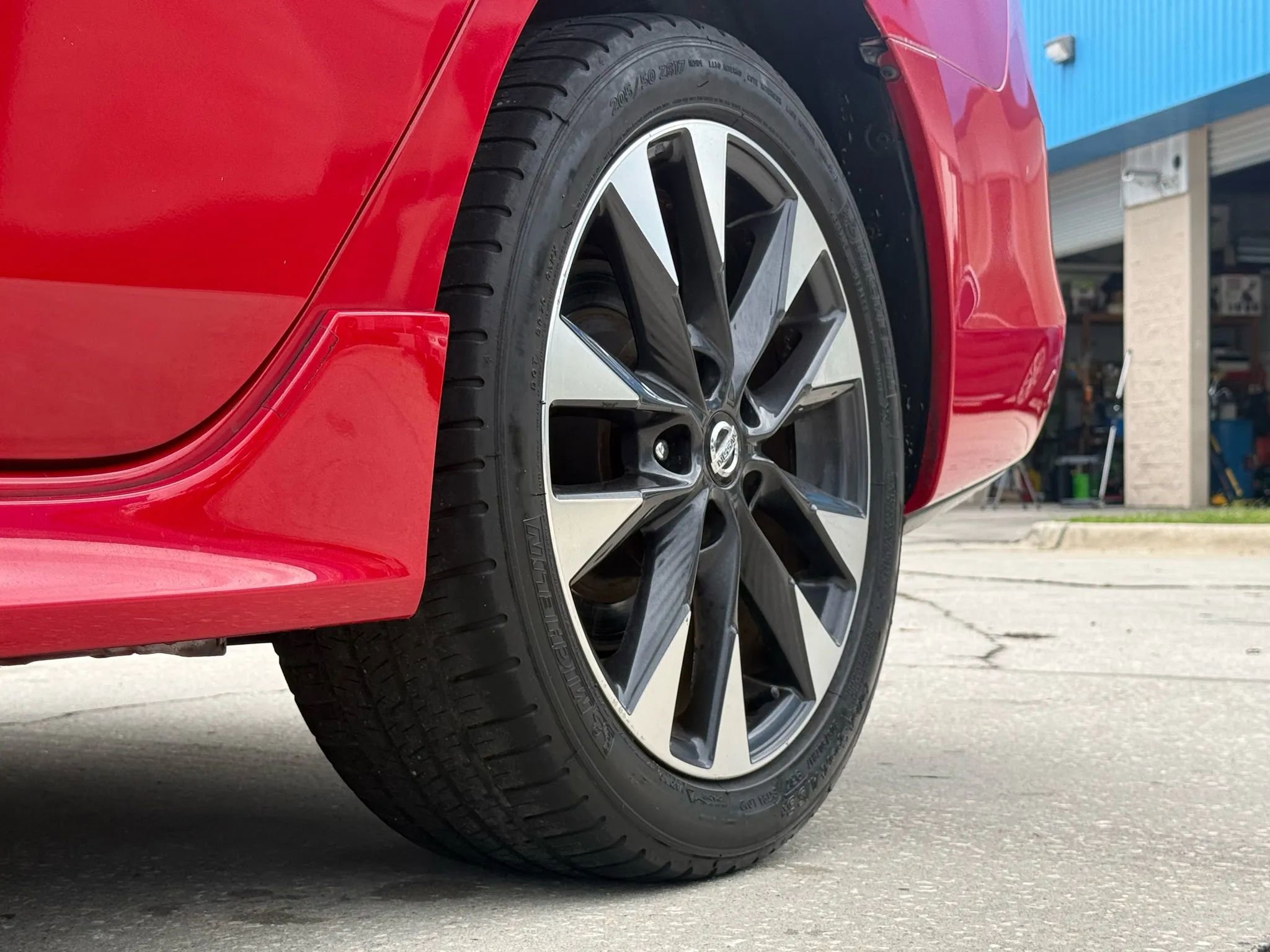 Used 2017 Nissan Sentra SR image 11