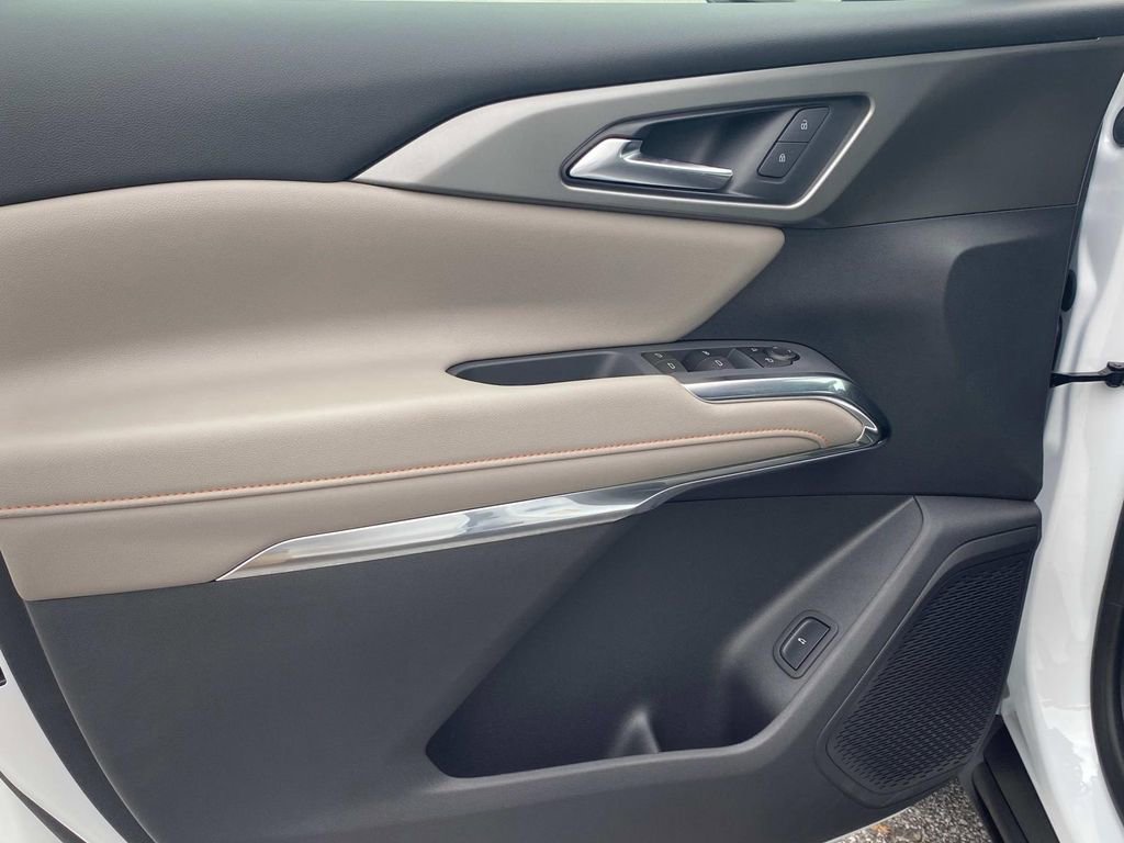 New 2026 Chevrolet Traverse LT w/ Driver Confidence Package image 14