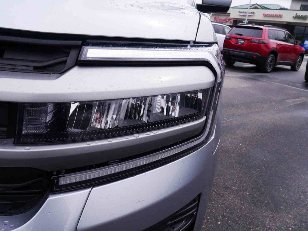 Used 2024 Ford Expedition Max XLT AWD/4WD image 24