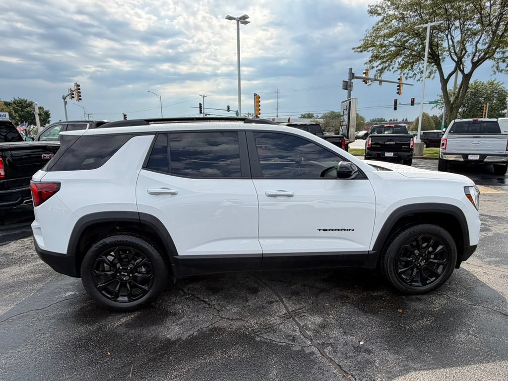 Certified 2025 GMC Terrain Elevation w/ Black Edition AWD/4WD image 13