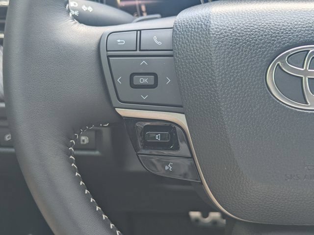 Used 2026 Toyota Camry SE FWD image 21