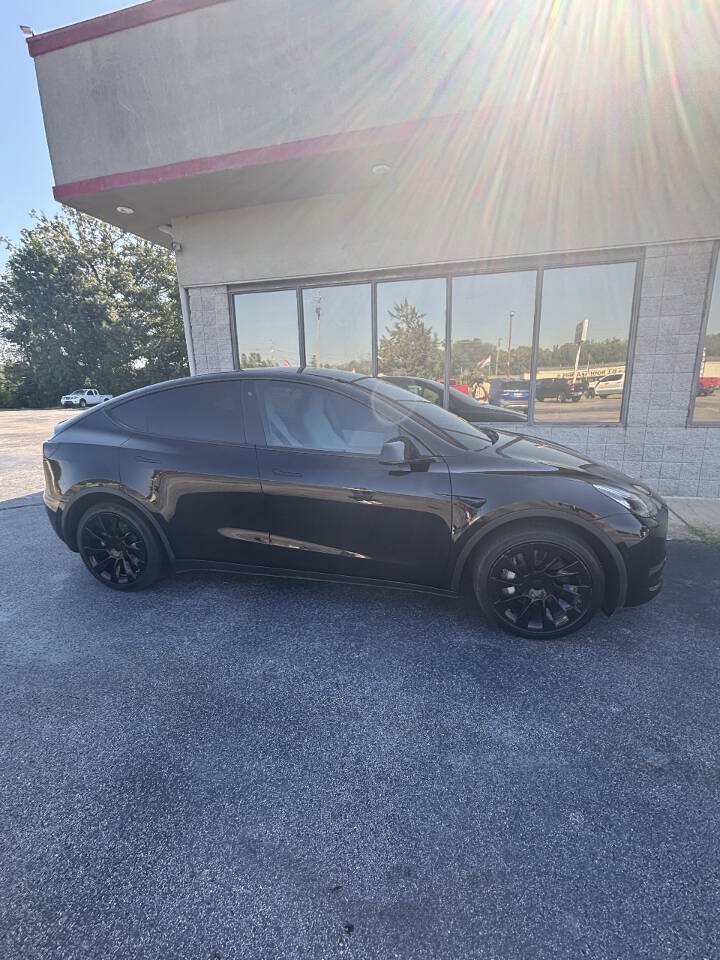 Used 2020 Tesla Model Y Long Range AWD/4WD image 2