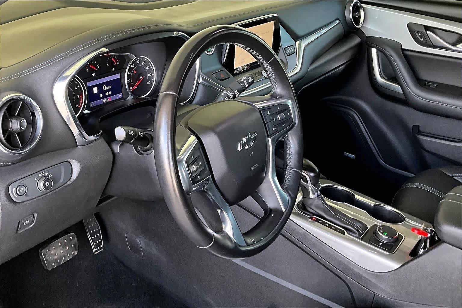 Used 2019 Chevrolet Blazer LT w/ Sound & Technology Package FWD image 17