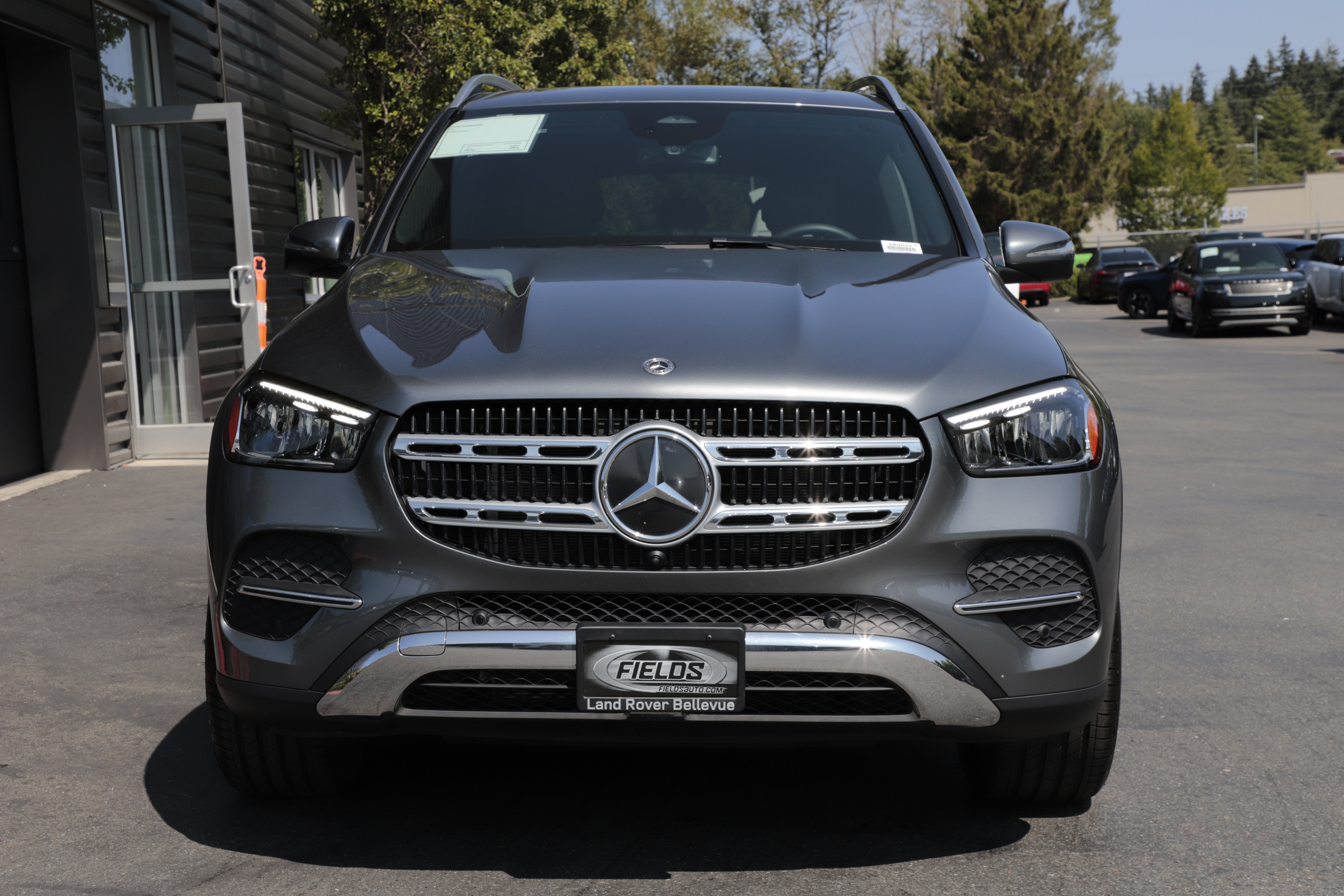 Used 2025 Mercedes-Benz GLE 450e 4MATIC image 4