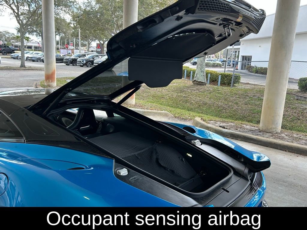 Used 2022 McLaren GT image 28