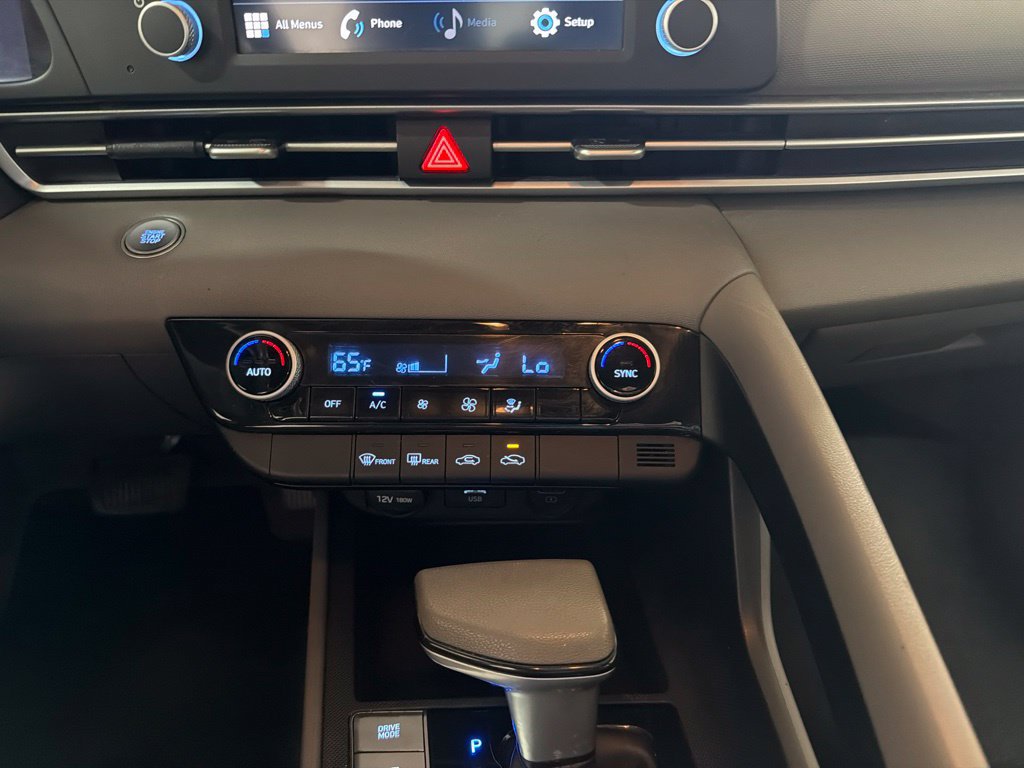 Used 2021 Hyundai Elantra SEL FWD image 24
