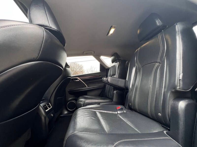 Used 2018 Lexus RX 450hL Premium w/ Premium Package image 11
