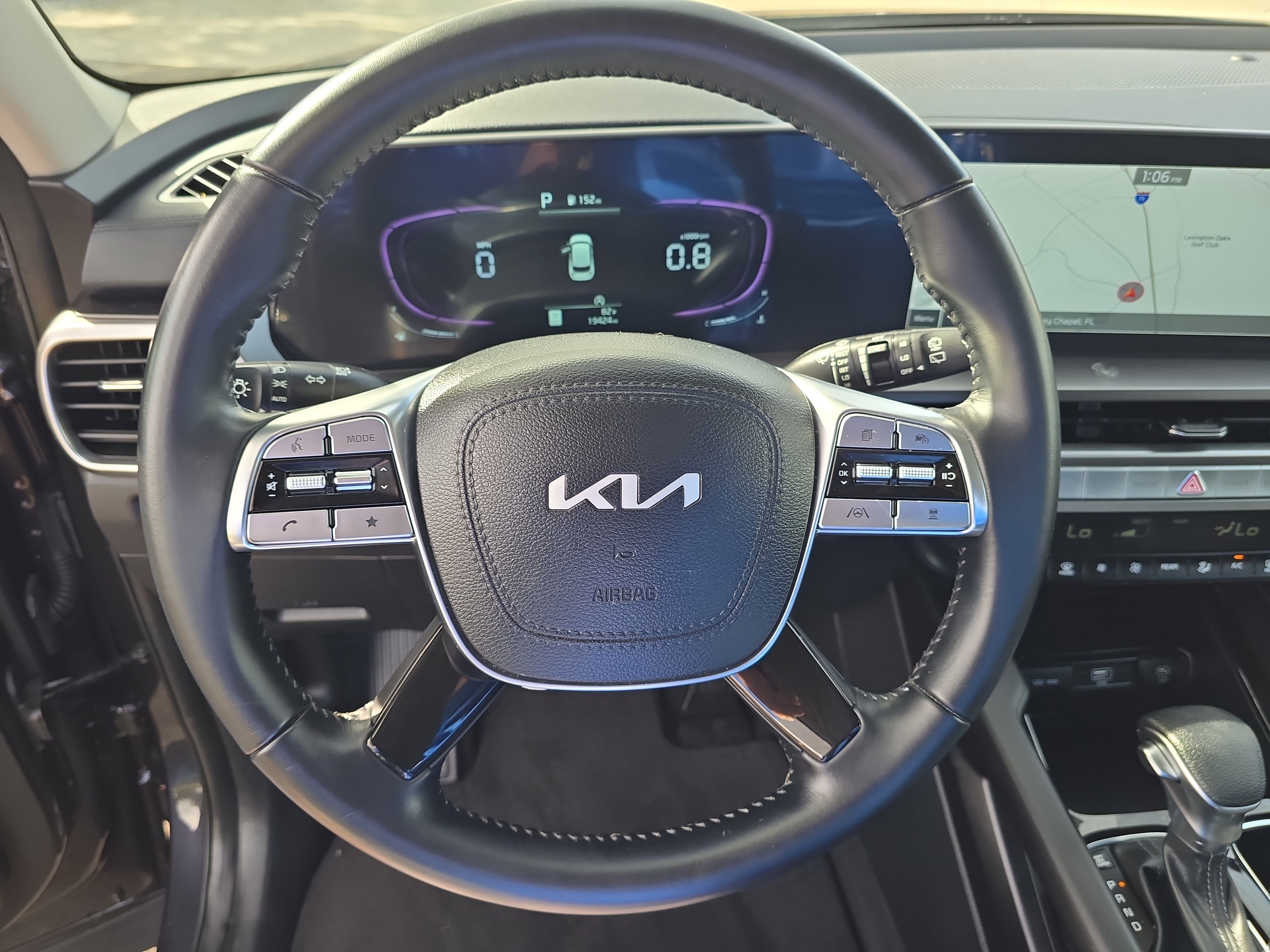 Certified 2025 Kia Telluride LX image 32