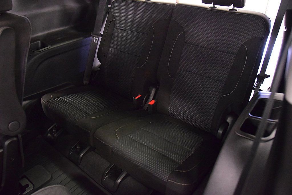 Used 2023 GMC Acadia SLE w/ Driver Convenience Package image 32