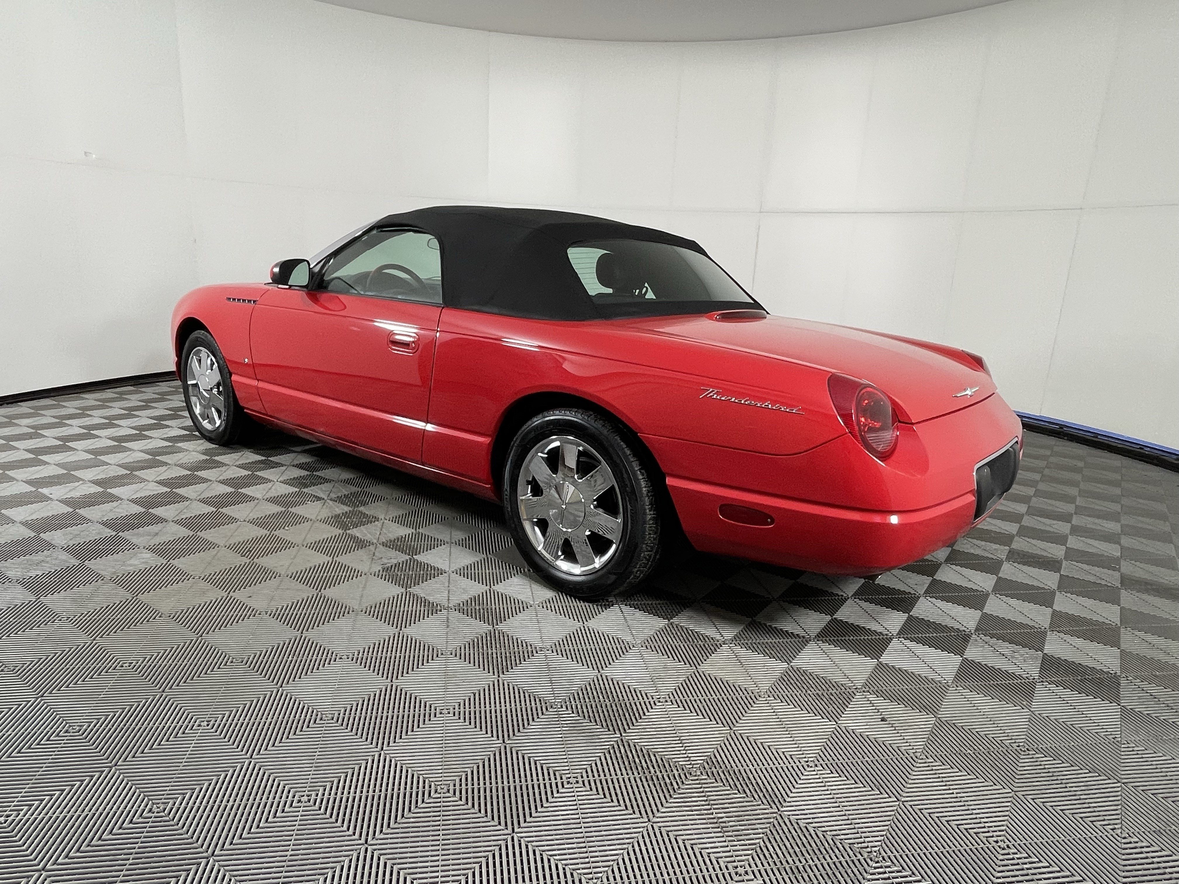 Used 2003 Ford Thunderbird RWD image 3