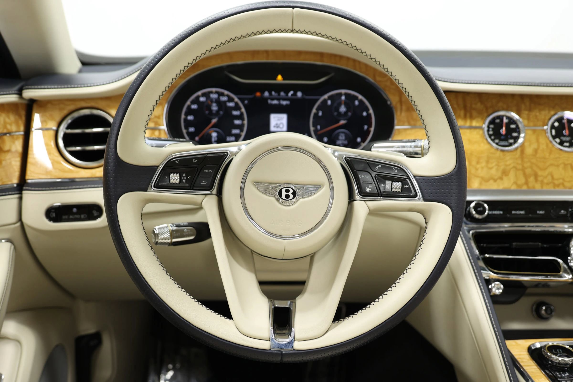 Used 2020 Bentley Flying Spur W12 w/ First Edition Specification image 28