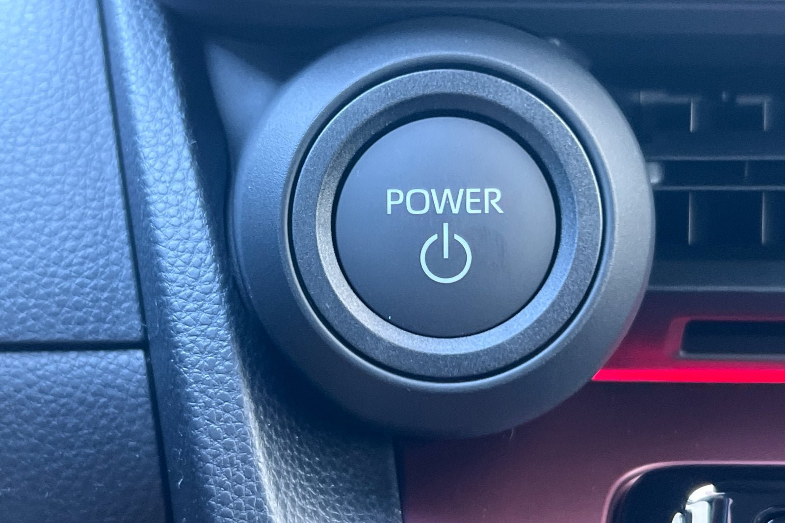 New 2026 Toyota Prius Plug-In Hybrid FWD image 25