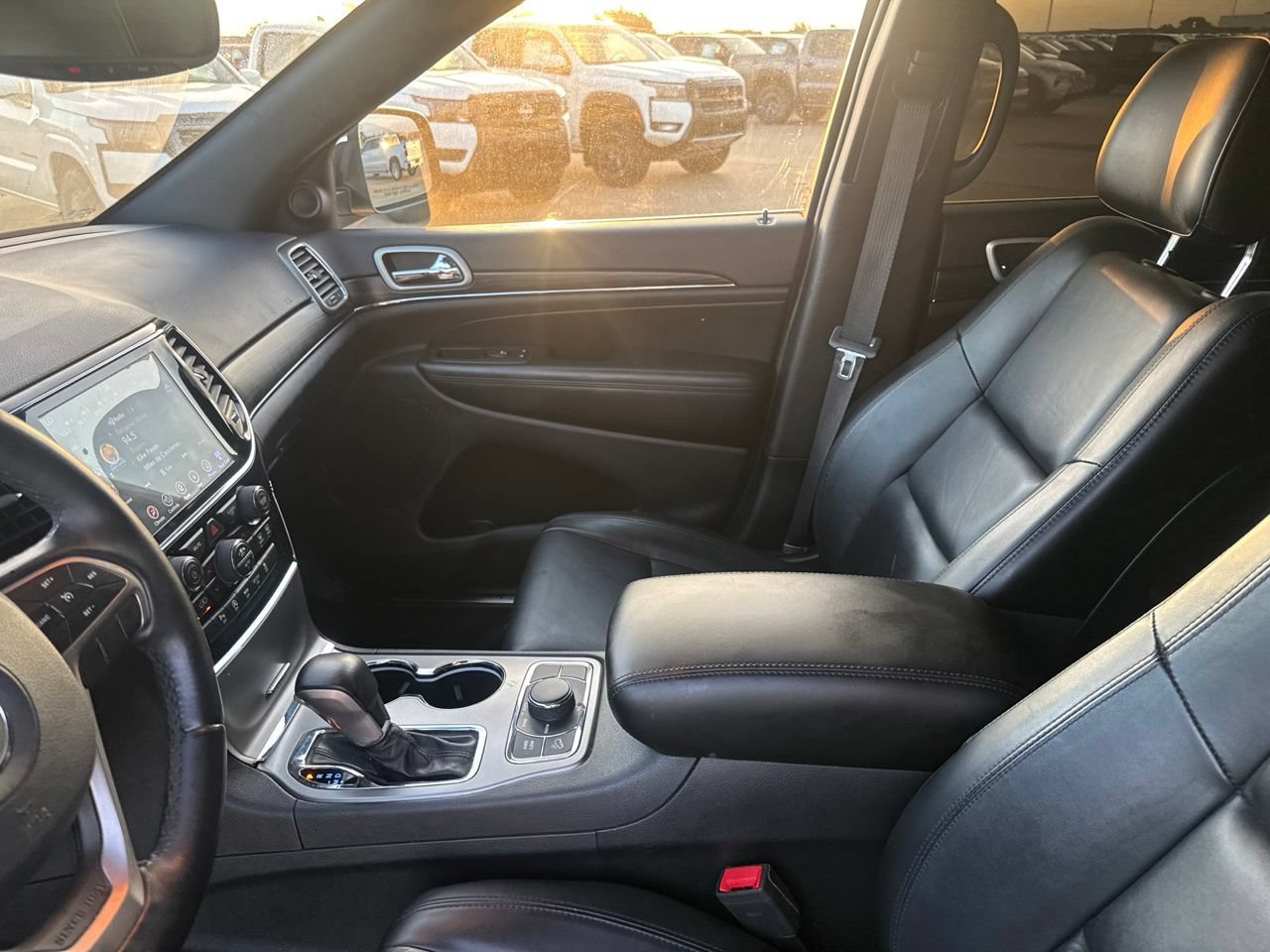 Used 2020 Jeep Grand Cherokee Limited AWD/4WD image 38