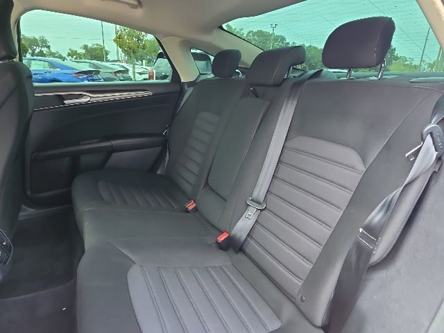 Used 2019 Ford Fusion SE FWD image 7
