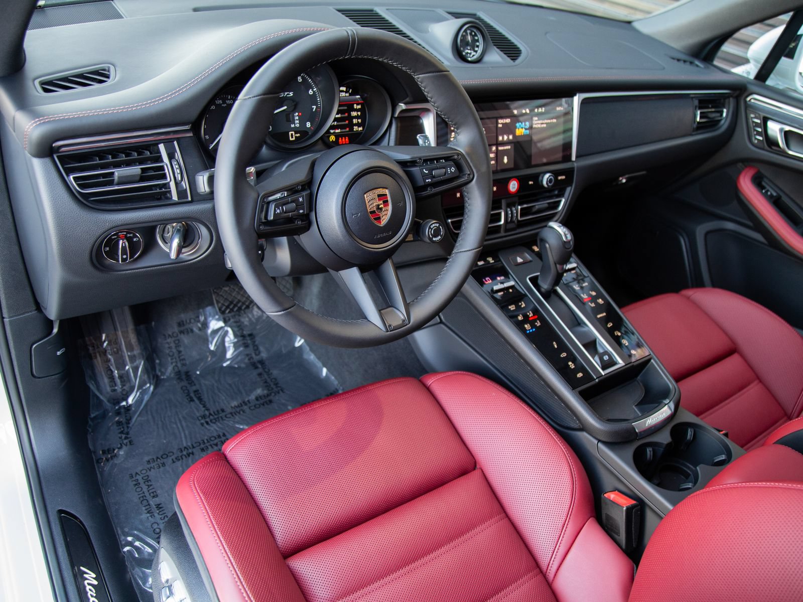 New 2026 Porsche Macan GTS AWD/4WD image 4