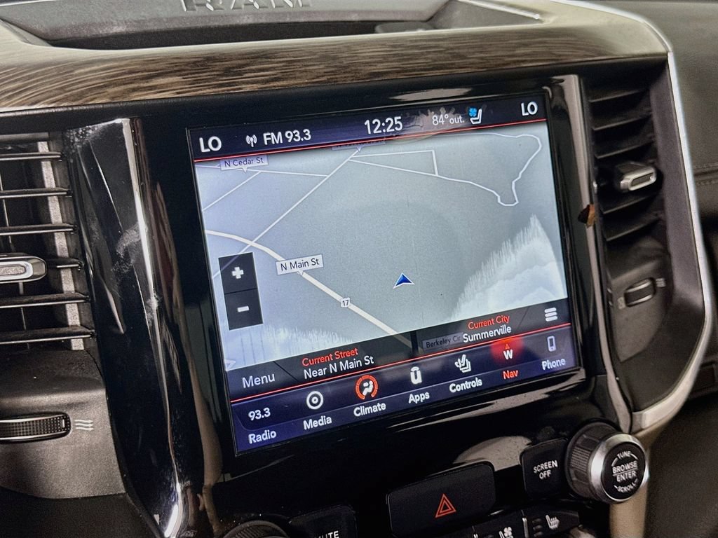 Used 2019 RAM 1500 Laramie AWD/4WD image 30