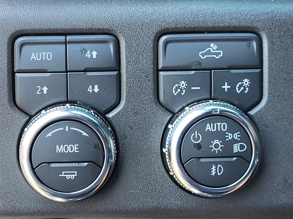 Used 2023 GMC Sierra 1500 Elevation w/ X31 Off-Road Package AWD/4WD image 24
