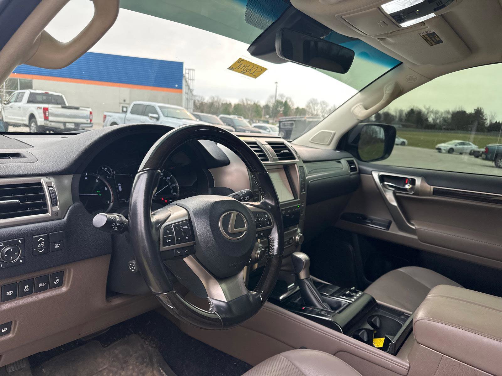 Used 2021 Lexus GX 460 Premium w/ Accessory Package image 6