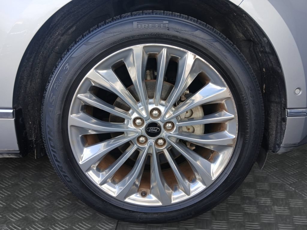 Used 2020 Ford Edge Titanium w/ Equipment Group 301A FWD image 23