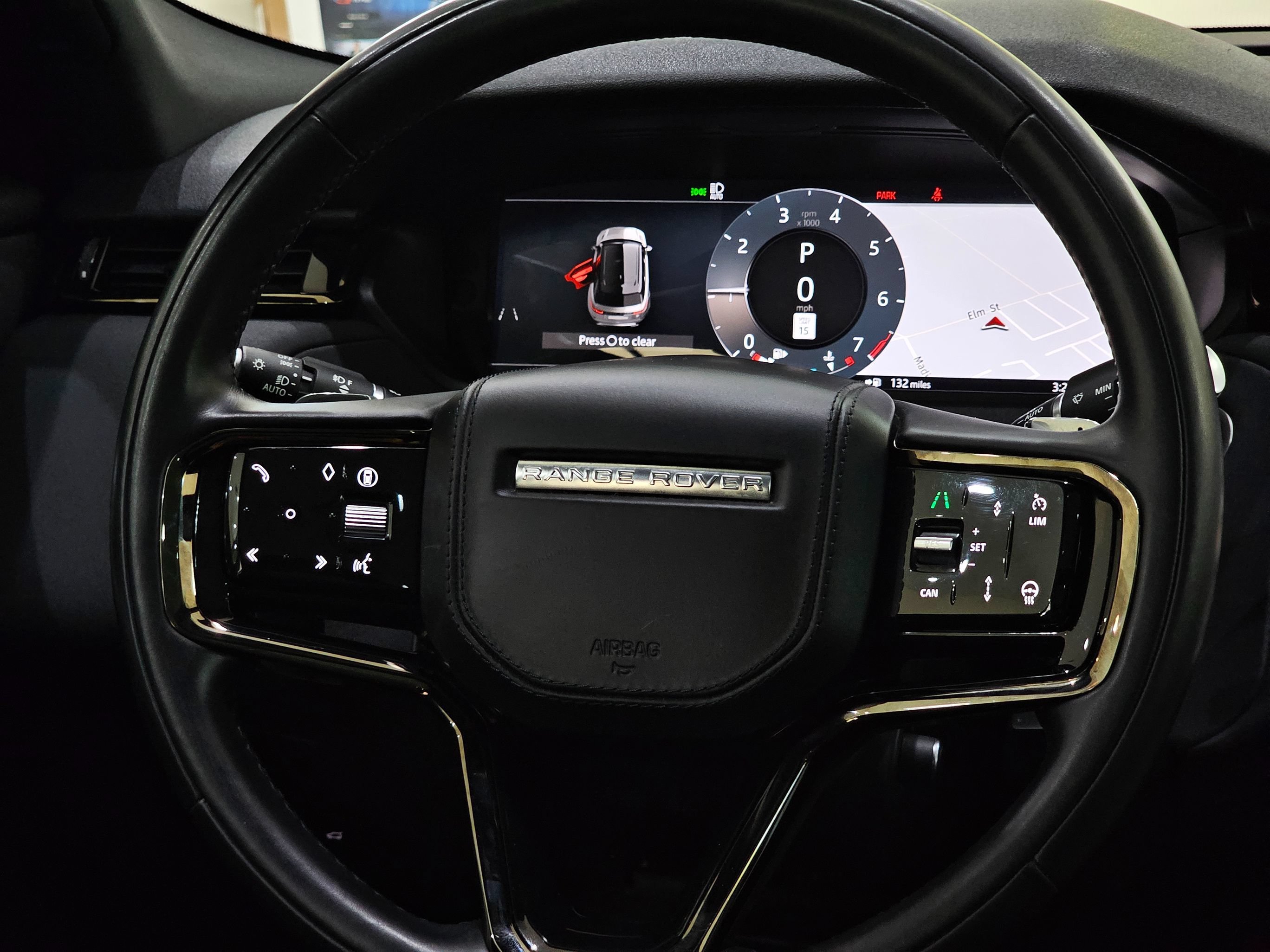 Used 2025 Land Rover Range Rover Velar Dynamic SE AWD/4WD image 33