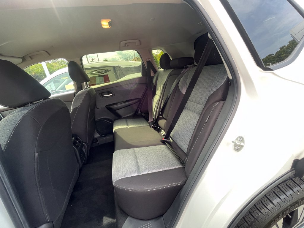 Certified 2023 Nissan Rogue SV AWD/4WD image 19