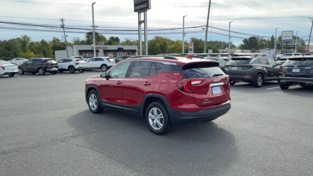 Used 2023 GMC Terrain SLE w/ Driver Convenience Package FWD image 6