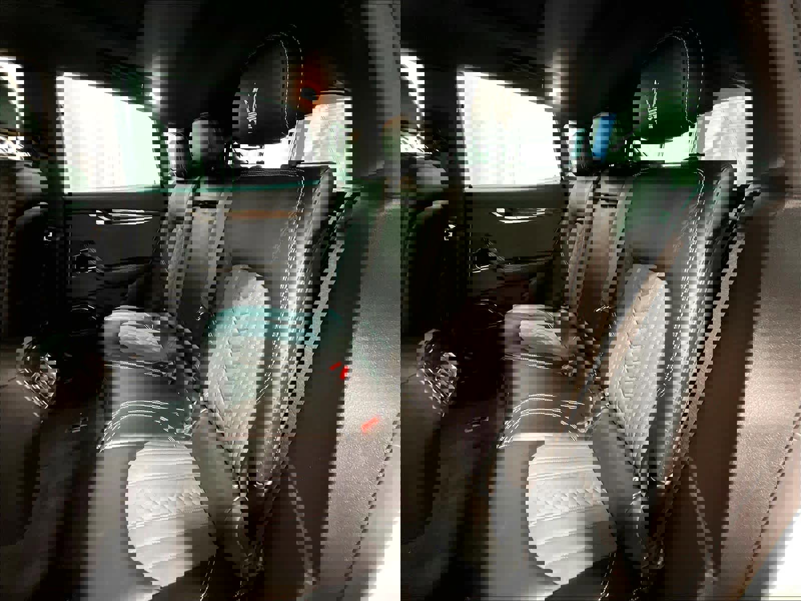 Used 2018 Maserati Levante GranLusso image 15