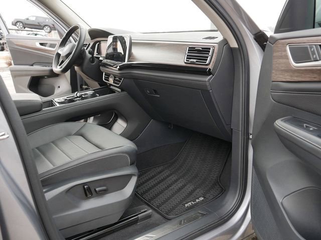 Certified 2025 Volkswagen Atlas SEL image 20