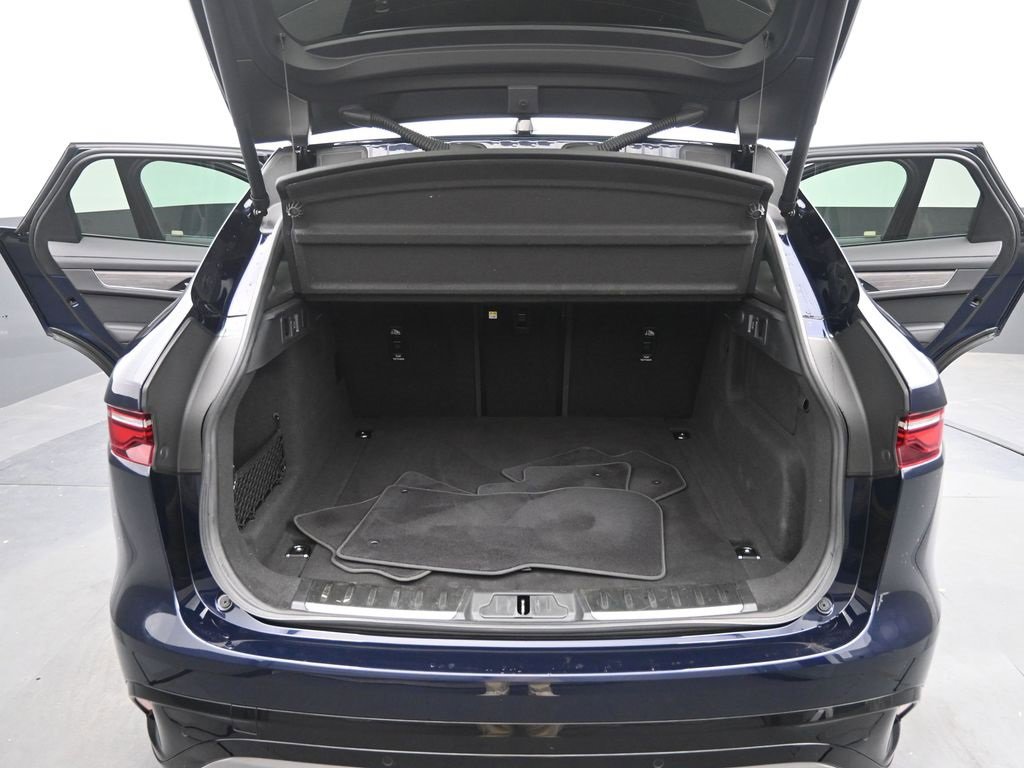 Used 2023 Jaguar F-PACE S image 14