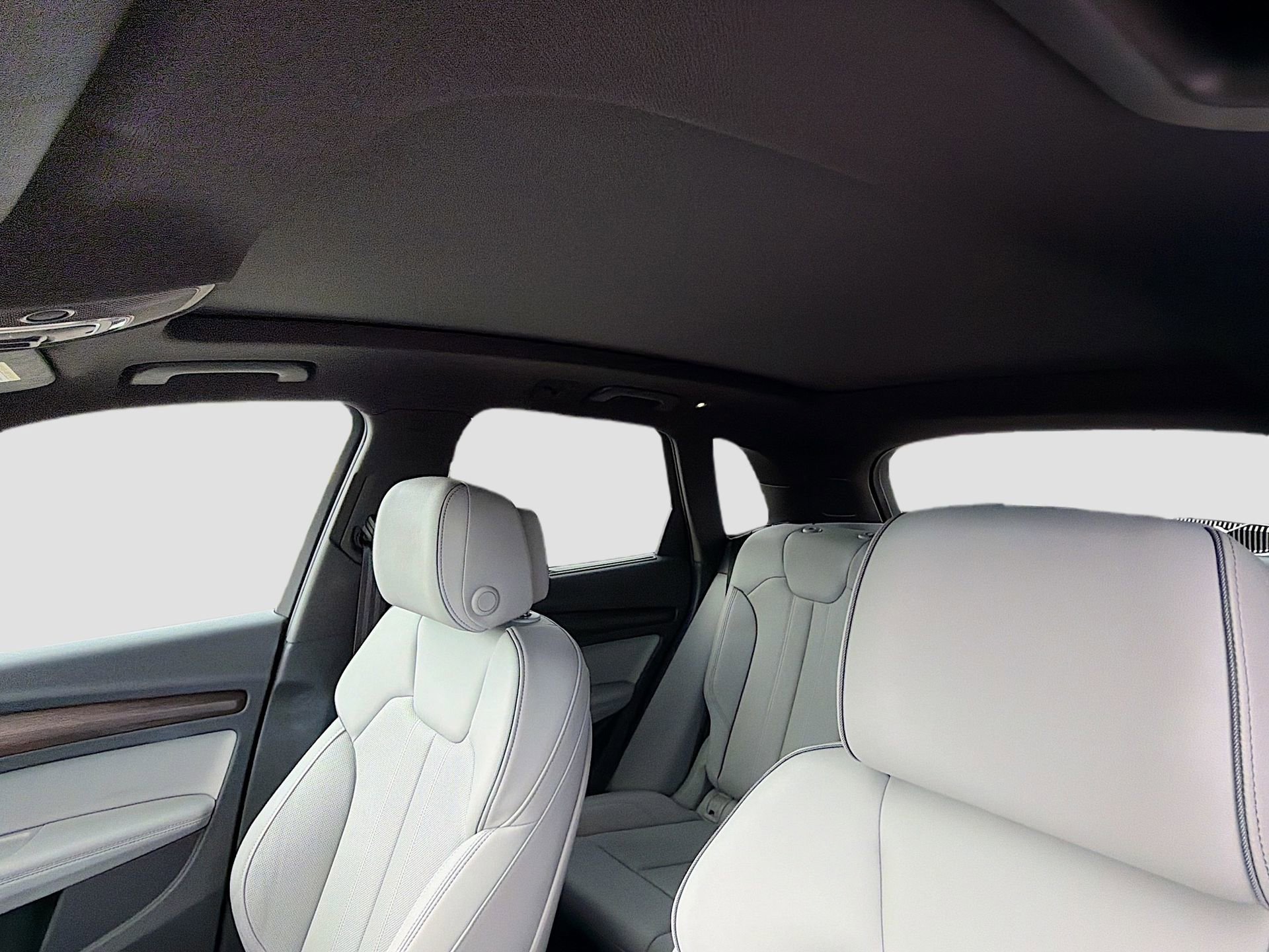 Used 2024 Audi Q5 e Premium Plus image 27