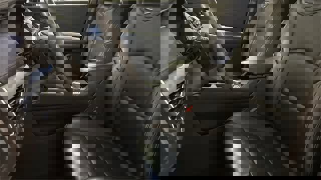 Used 2019 Cadillac XT4 Premium Luxury w/ Technology Package image 26