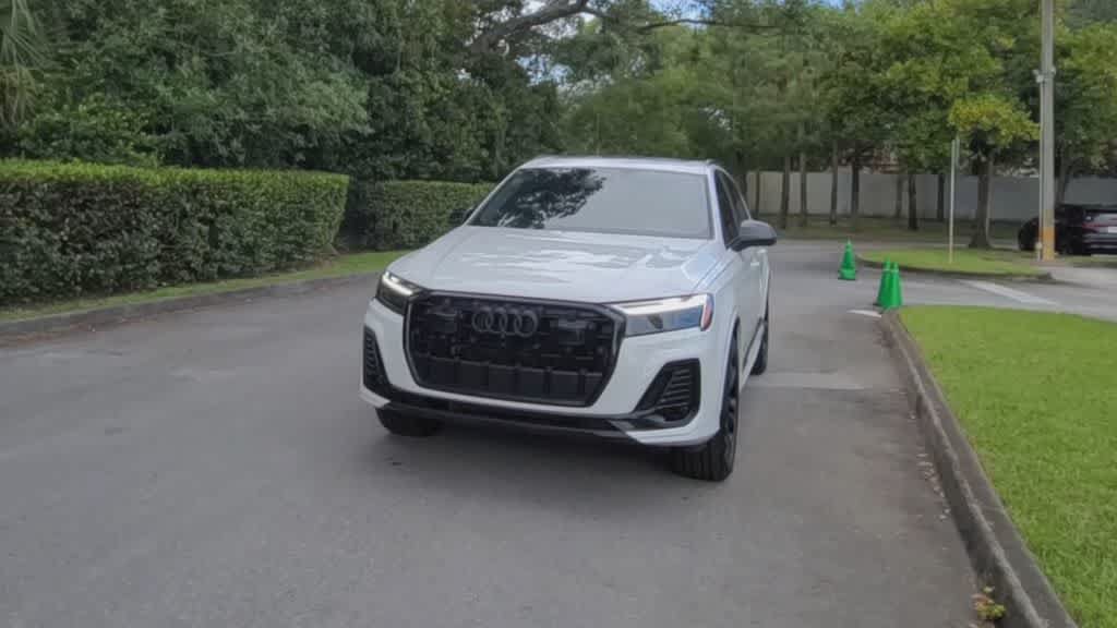 Certified 2025 Audi Q7 2.0T Premium Plus AWD/4WD image 3