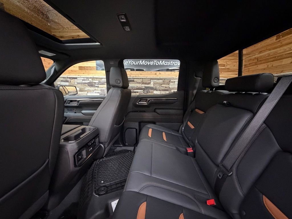 Used 2024 GMC Sierra 1500 AT4 w/ Technology Package image 29
