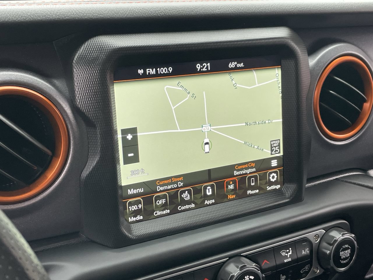 Used 2021 Jeep Gladiator Mojave AWD/4WD image 34