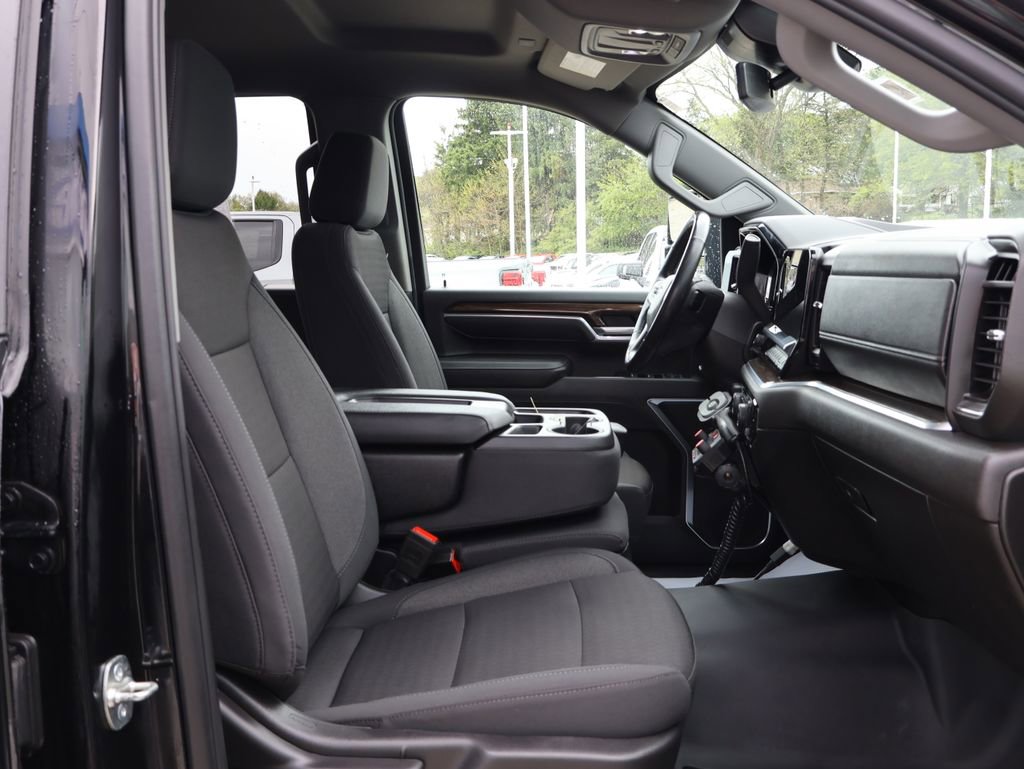 Used 2025 Chevrolet Silverado 2500 LT w/ Trail Boss Package AWD/4WD image 40