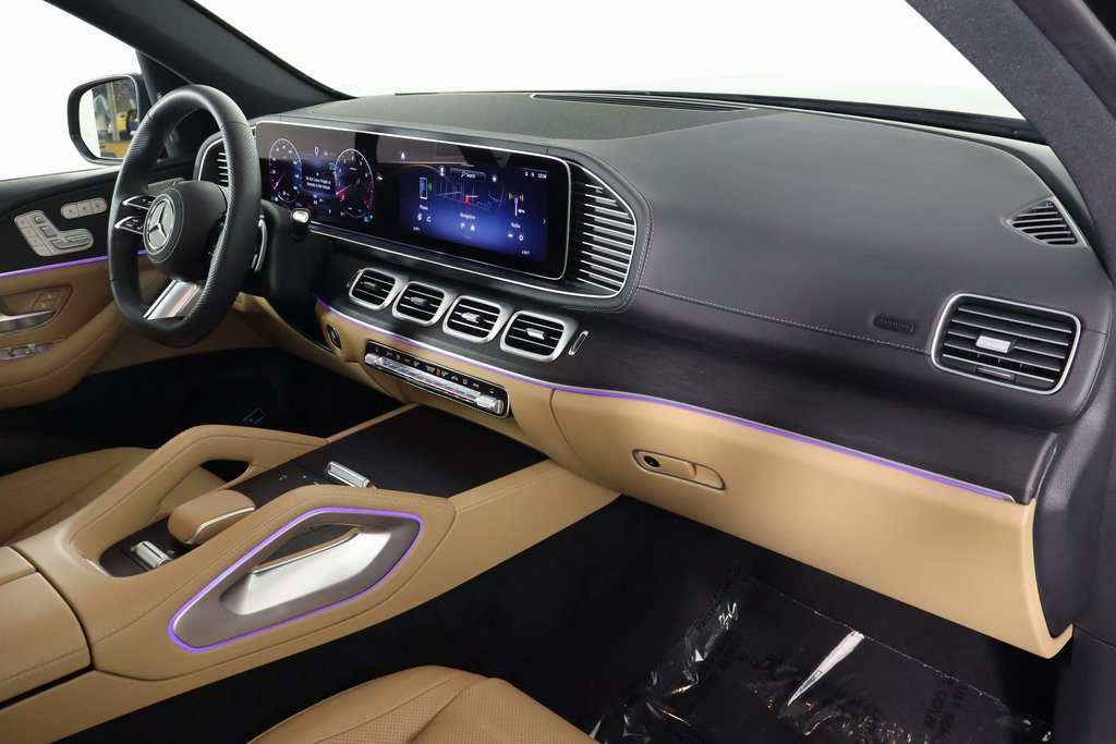 Used 2024 Mercedes-Benz GLS 450 4MATIC image 9