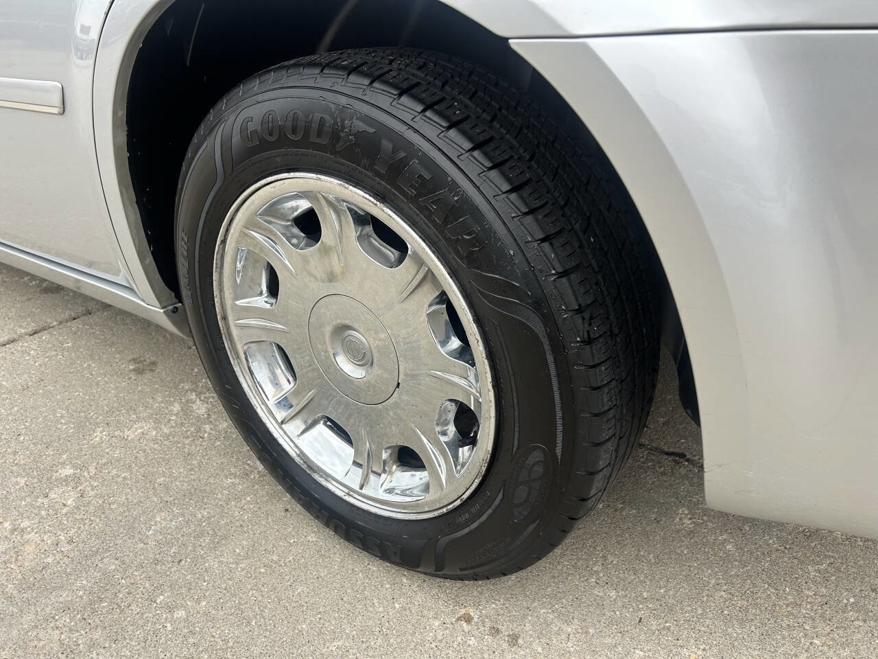 Used 2005 Chrysler 300 Touring image 4