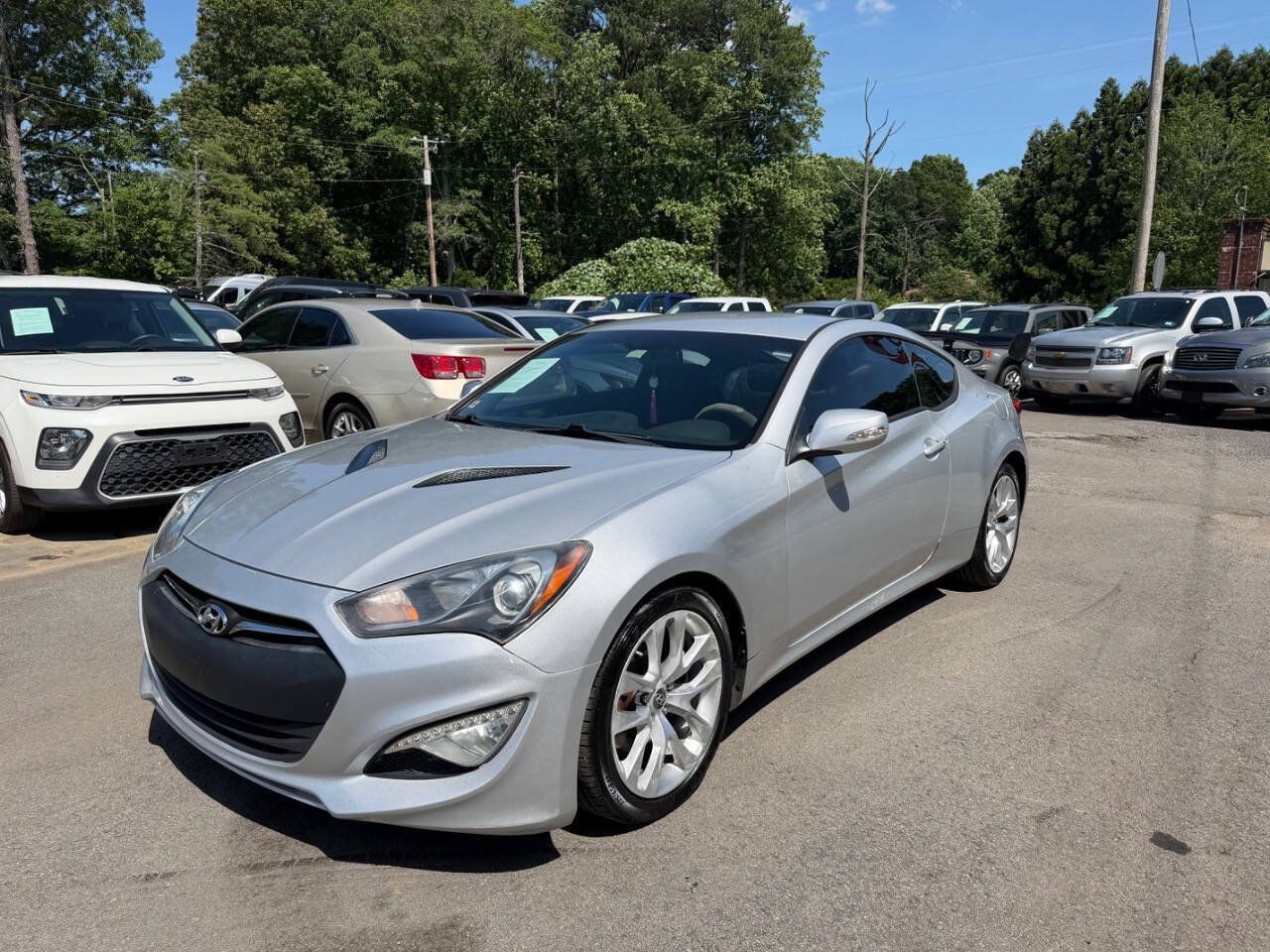Used 2015 Hyundai Genesis 3.8 RWD image 1