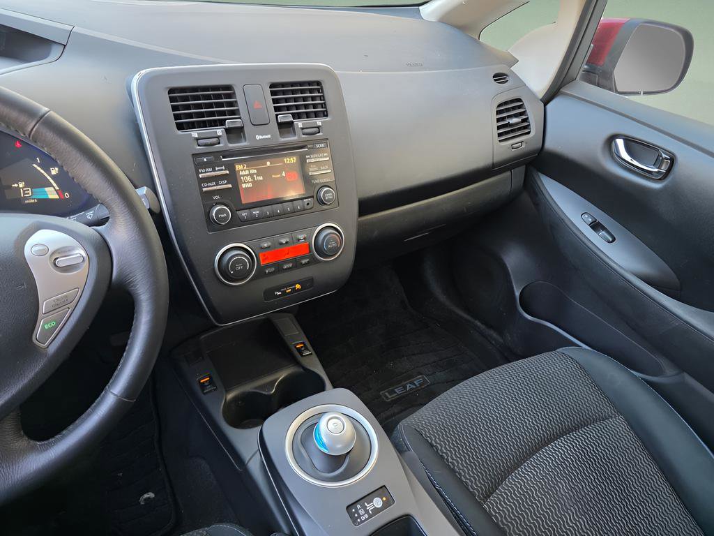 Used 2015 Nissan Leaf S w/ Charge Package image 28